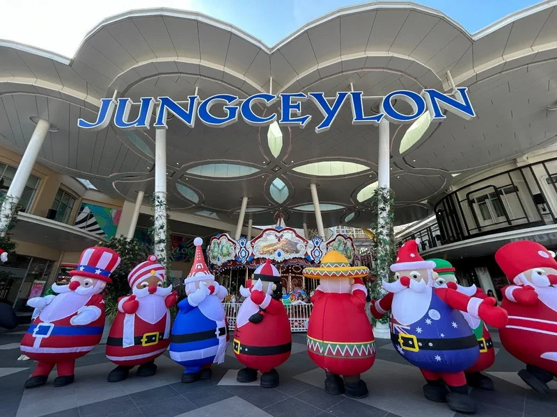 Jungceylon Phuket Shopping perfect Christmas shopping Phuket Patong