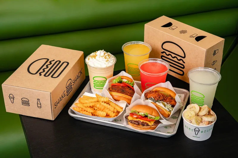 New Stores to Explore This Decemberat Jungceylon Phuket Shopping